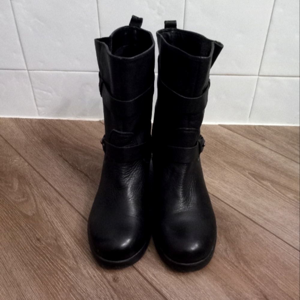 Womens Boots